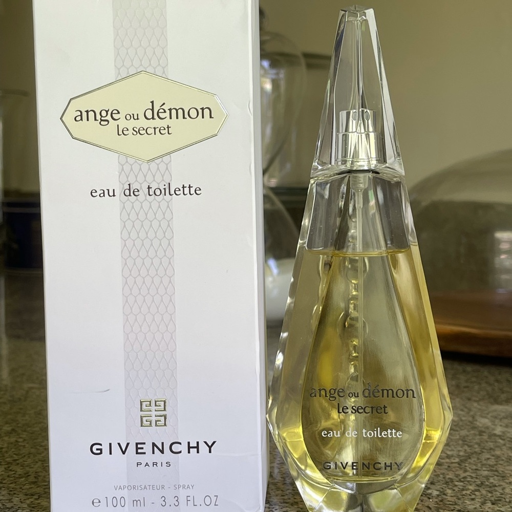 Givenchy Le Secret authentic 3.3 EDT fresh